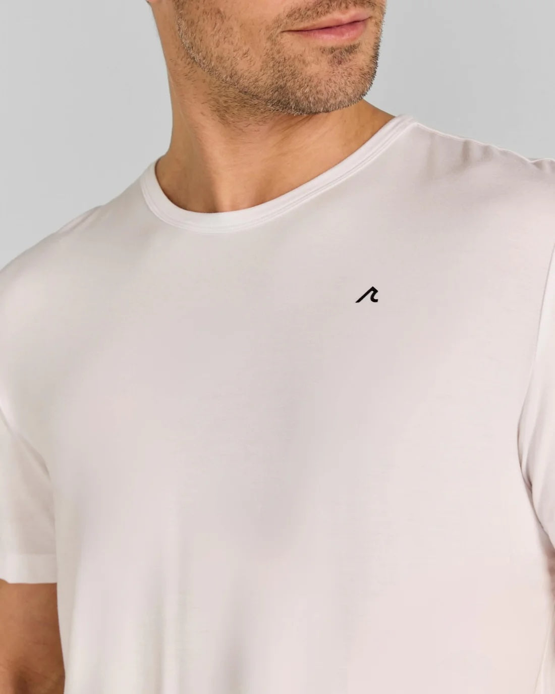 Redvanly Sussex Tee in Bright White Medium