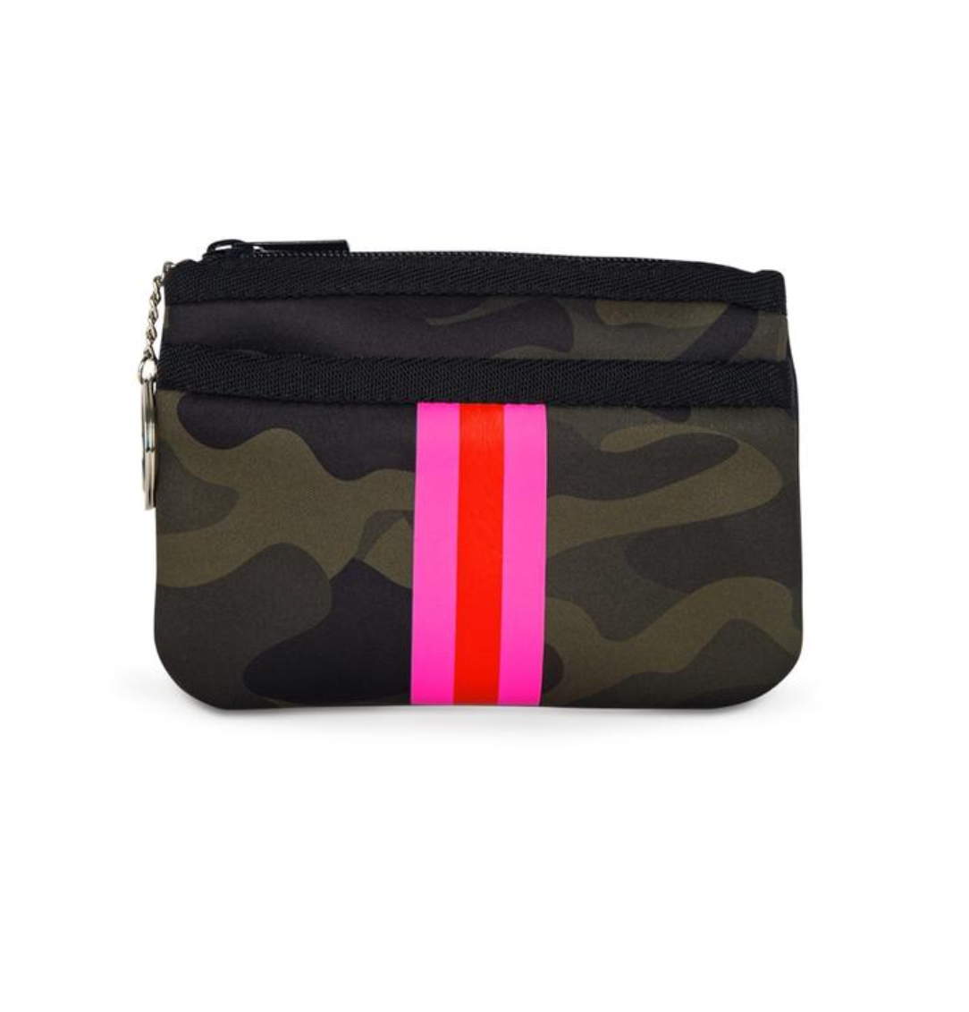 Haute Shore Max Card Case Showoff Green Camo Regular